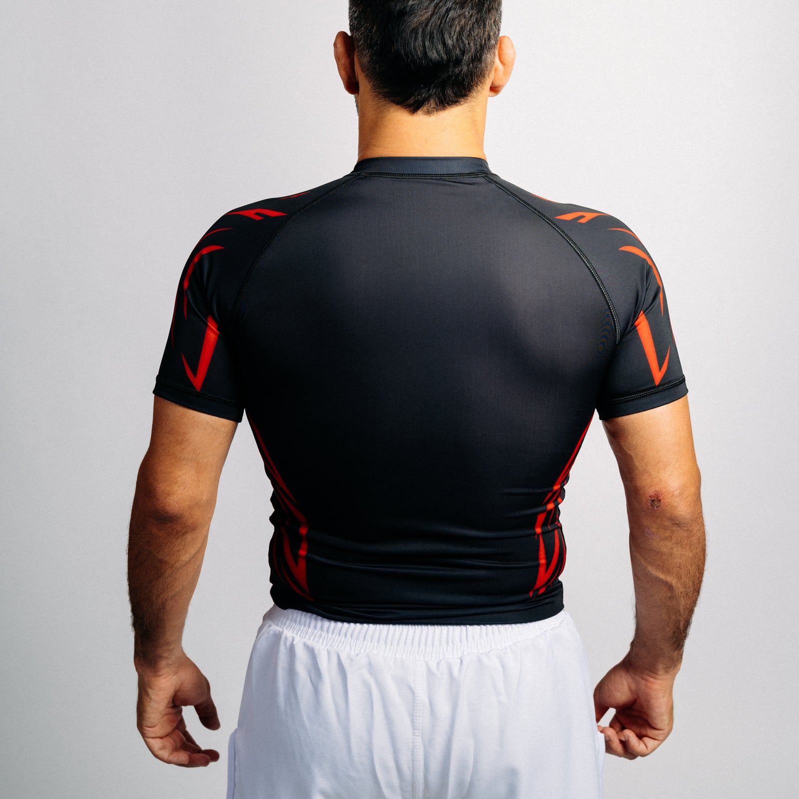 Rash Guard "ARROW" Series | Red / Black (short)