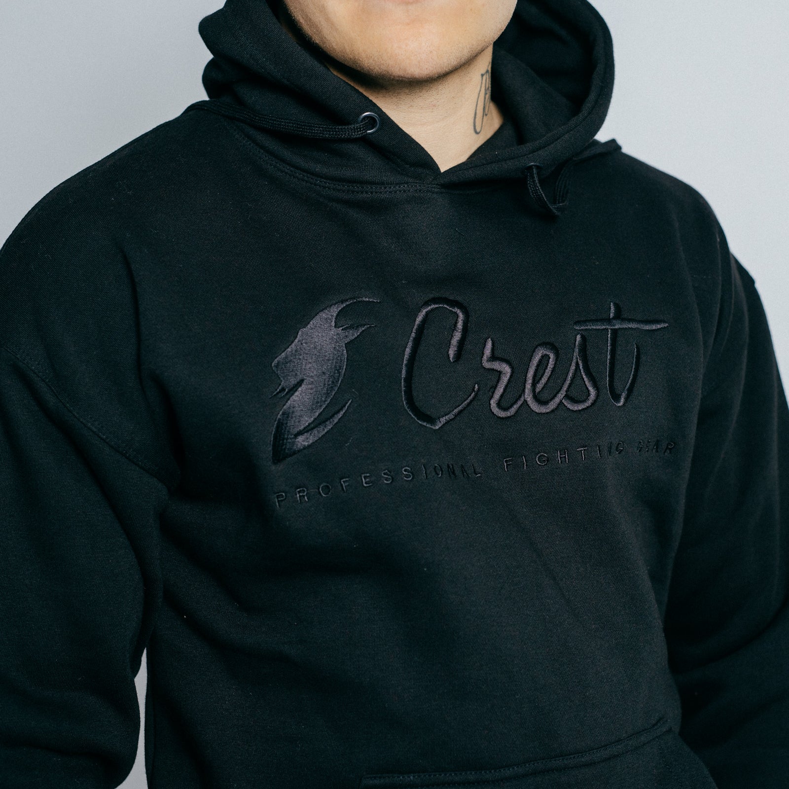 Core hoodie "CREST" - Embroidery (Black)