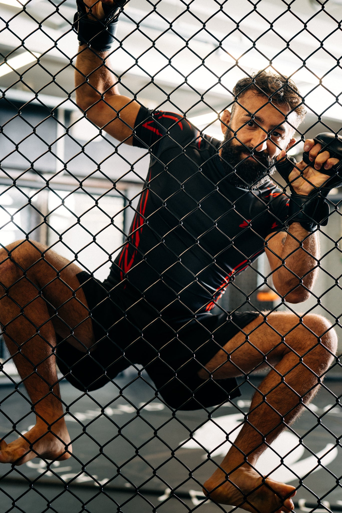 Rash Guard "ARROW" Series | Red / Black (short)