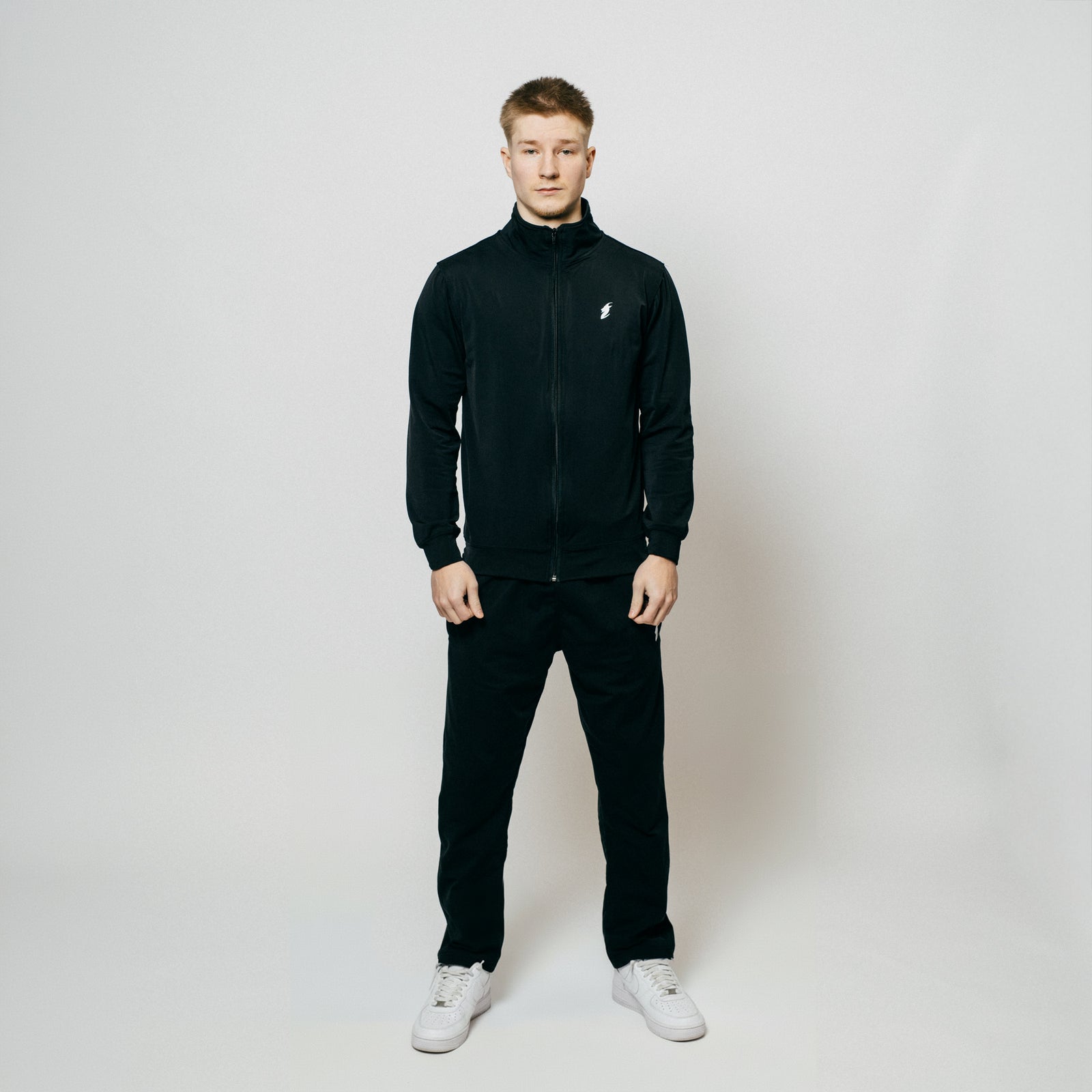 Crest "GOAT" Verryttelyasu