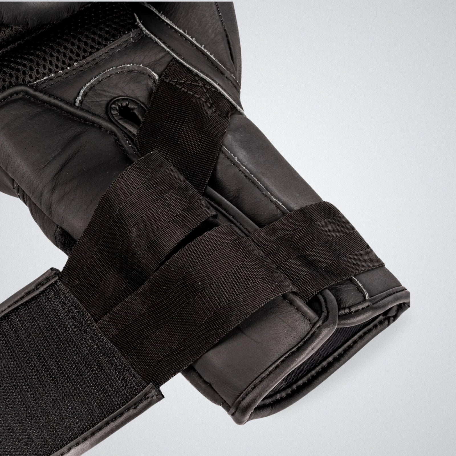 Crest Boxing Gloves "Pico 1" | Black